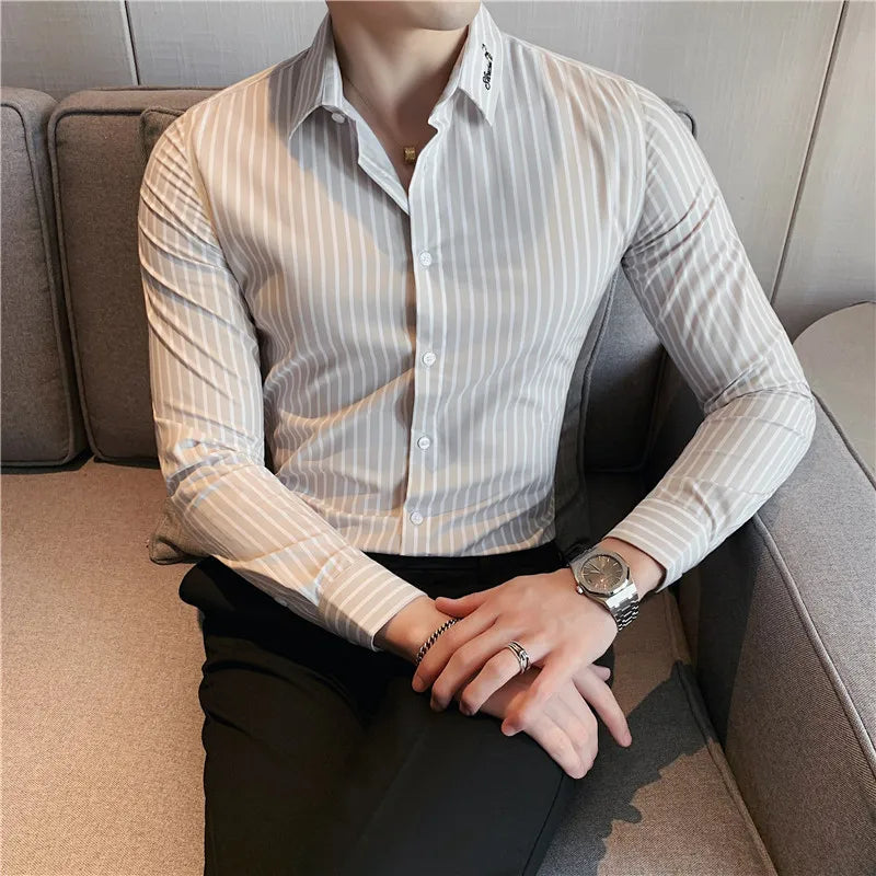 Camisa de manga comprida masculina,macia anti-rugas,elástica, slim fit, monocromática, estilo britânico, casual.