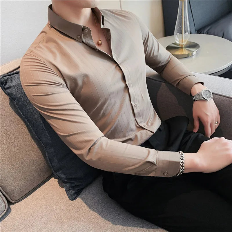 Camisa de manga comprida masculina,macia anti-rugas,elástica, slim fit, monocromática, estilo britânico, casual.